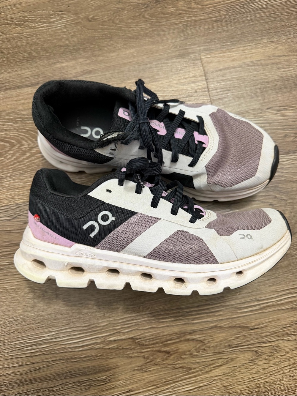 On Cloudrunner Running Shoes Heron Black Lavender Lillac Women’s US 6.5